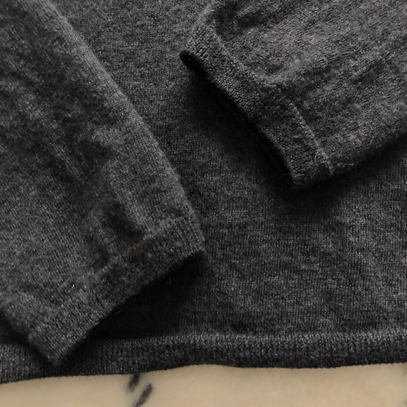 Dark grey wool turtleneck - Picture 2 of 4